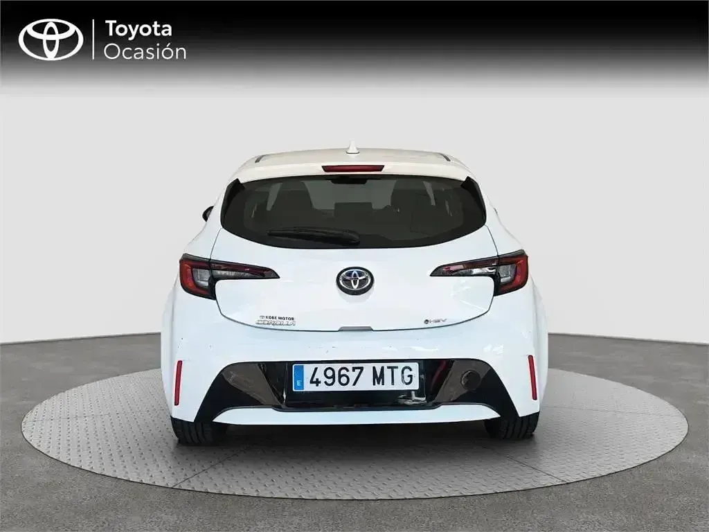 Usado Toyota Corolla Active 140 CV (102 kW) 2024 Blanco Monovolumen