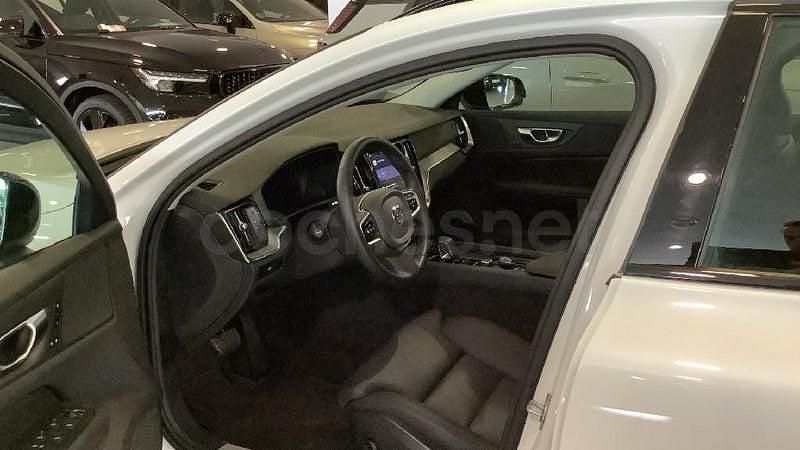 Usado Volvo V60 Plus 197 CV (144 kW) 2025 Blanco Familiar