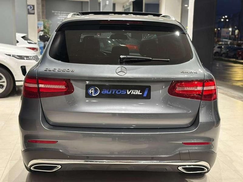 Usado Mercedes GLC250 204 CV (150 kW) 2018 Gris SUV