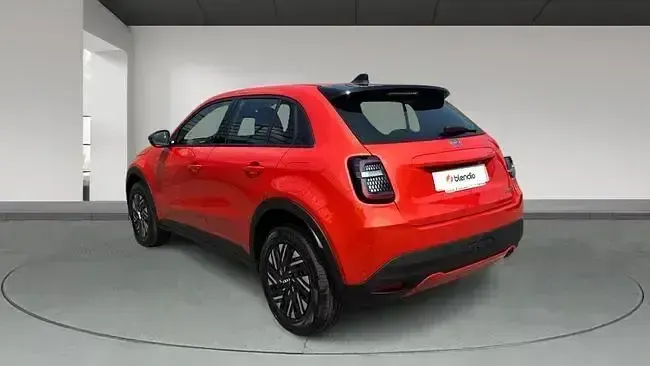 Nuevo Fiat 600 100 CV (73 kW) 2026 Naranja SUV