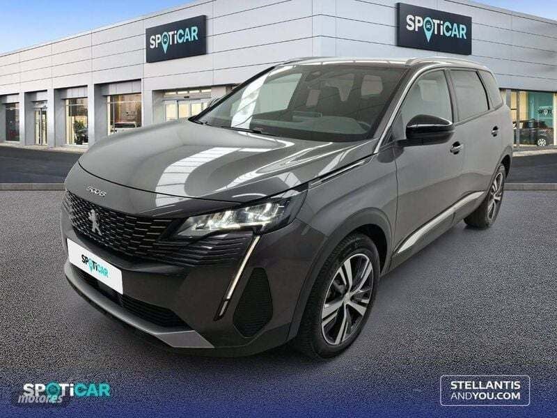 Gris Usado 2024 Peugeot 5008 Allure Monovolumen | 28.990 € (Super precio) - Imagen 1/4