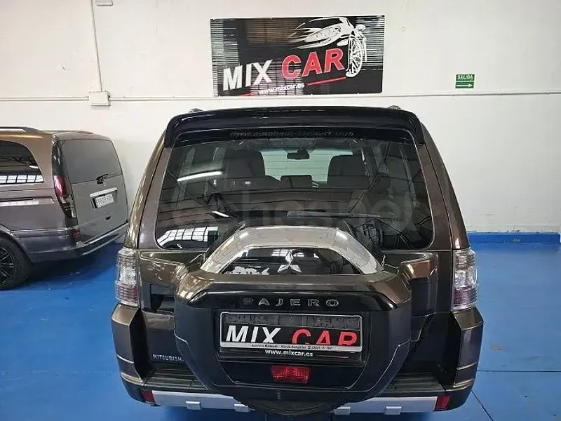 Usado Mitsubishi Montero 190 CV (139 kW) 2018 Marrón SUV