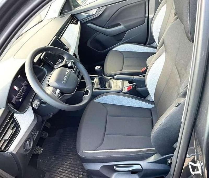 Usado Skoda Kamiq Selection 116 CV (85 kW) 2025 Gris SUV