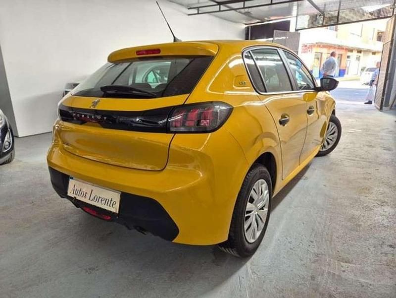 Usado Peugeot 208 75 CV (55 kW) 2022 Amarillo Utilitario