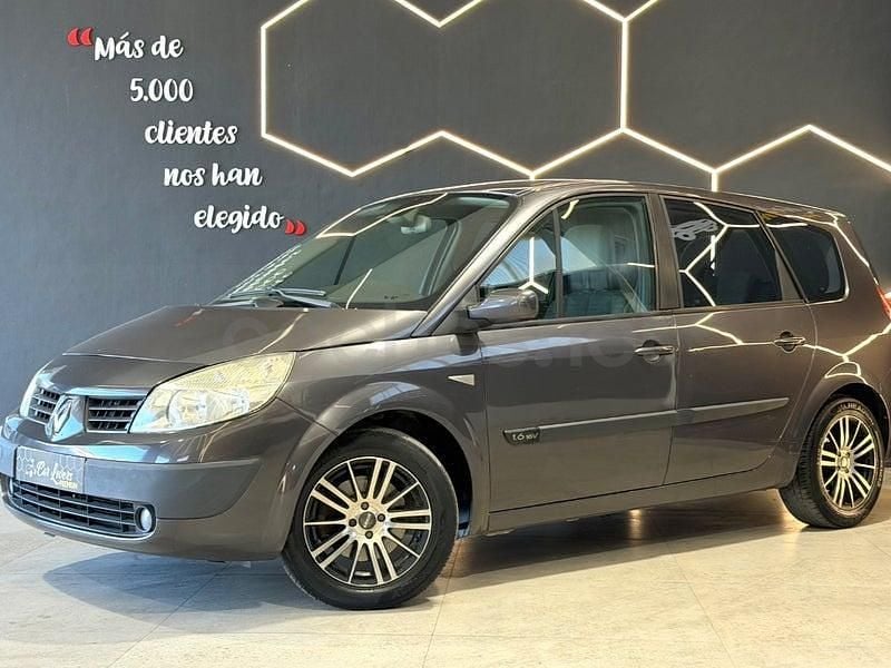 Usado Renault Grand Scénic II Authentique 115 CV (84 kW) 2004 Gris / plata Monovolumen