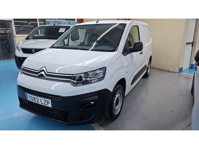 Usado Citroën Berlingo 100 CV (73 kW) 2022 Blanco Monovolumen