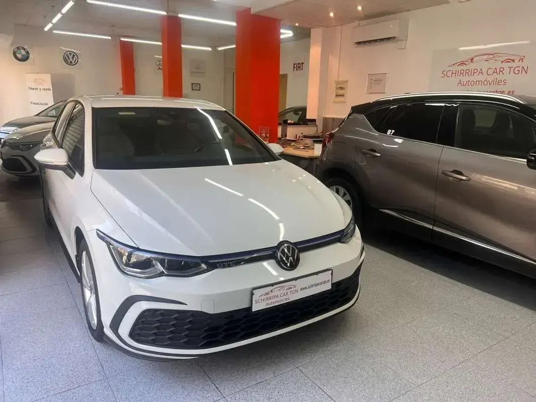 Usado VW Golf VIII GTE 245 CV (180 kW) 2022 Blanco Utilitario