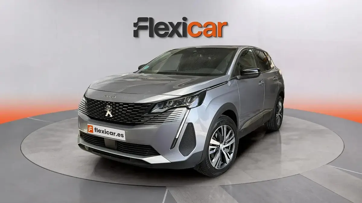 Usado Peugeot 3008 Allure 130 CV (95 kW) 2024 Gris SUV