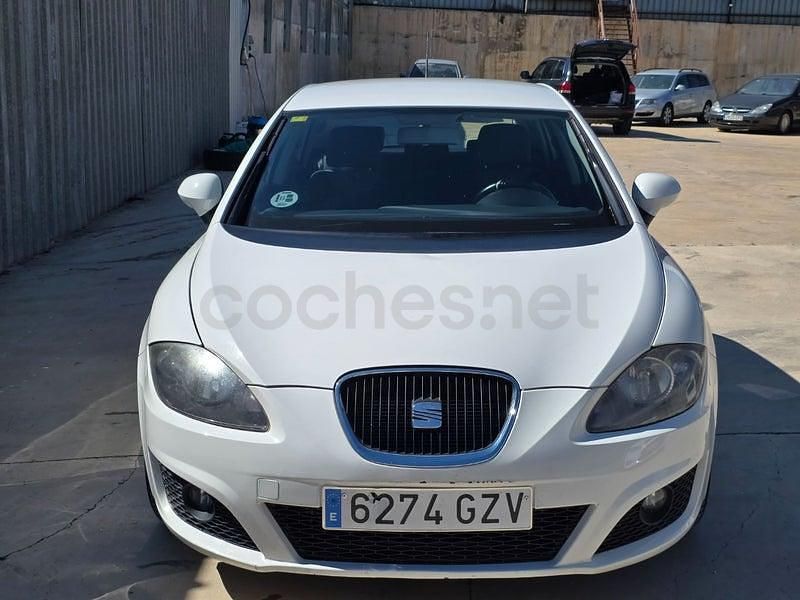 Usado Seat Leon 90 CV (66 kW) 2010 Blanco Utilitario