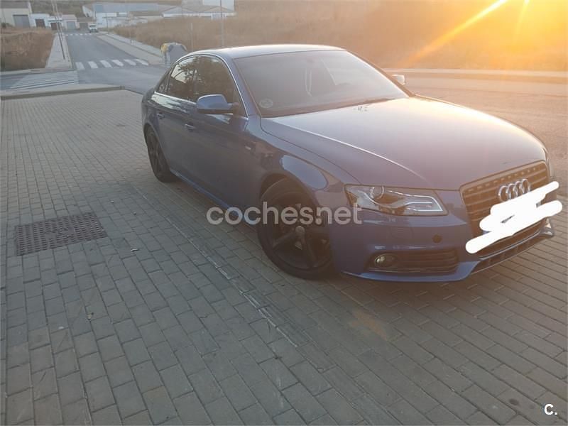 Usado Audi A4 143 CV (105 kW) 2010 Azul Berlina
