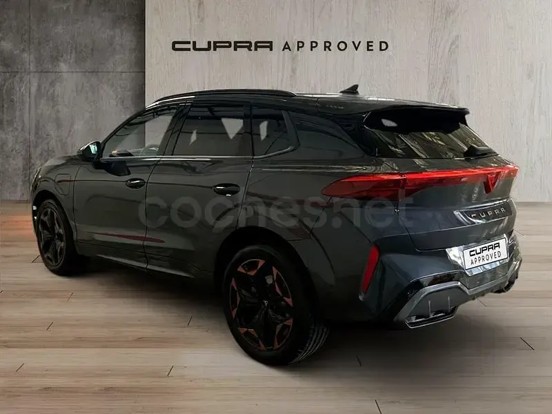 Usado Cupra Terramar 204 CV (150 kW) 2025 Gris / plata SUV