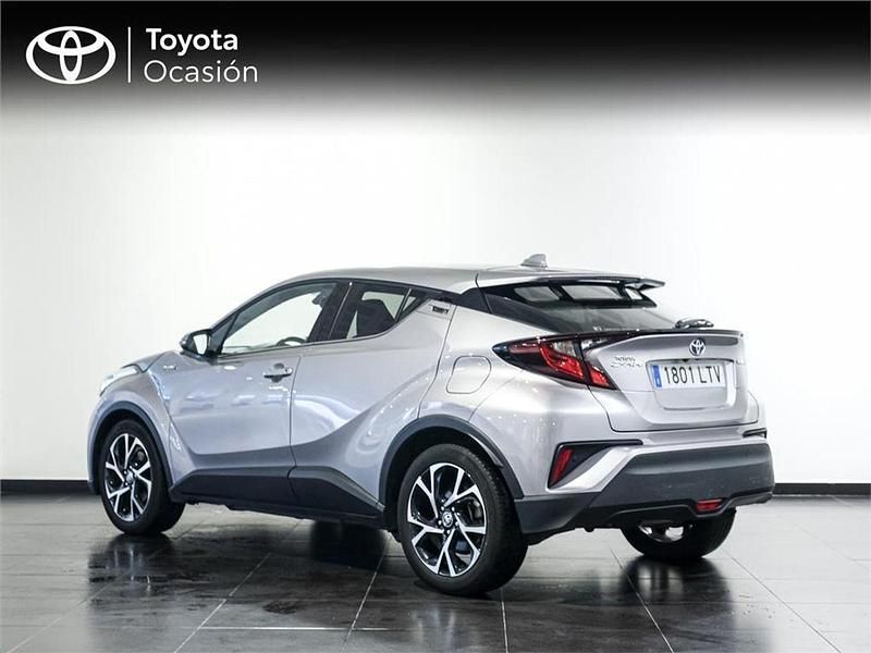 Usado Toyota C-HR Advance 122 CV (89 kW) 2021 Gris SUV
