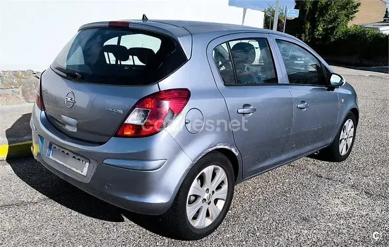 Usado Opel Corsa Cosmo 75 CV (55 kW) 2008 Azul Utilitario