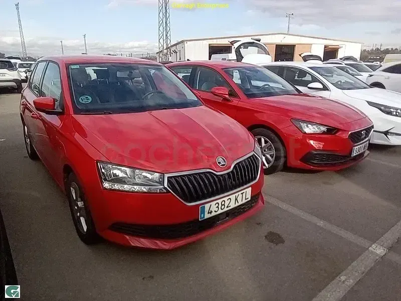 Usado Skoda Fabia 75 CV (55 kW) 2019 Rojo Utilitario