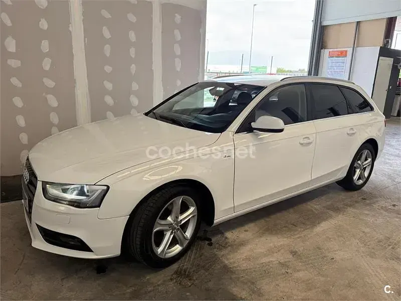 Usado Audi A4 S-Line 190 CV (139 kW) 2015 Blanco Familiar