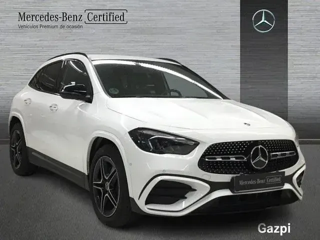Usado Mercedes GLA200 150 CV (110 kW) 2026 Blanco polar SUV