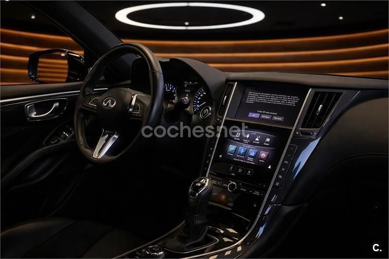 Usado Infiniti Q60 Sport Tech 405 CV (297 kW) 2017 Negro Coupe