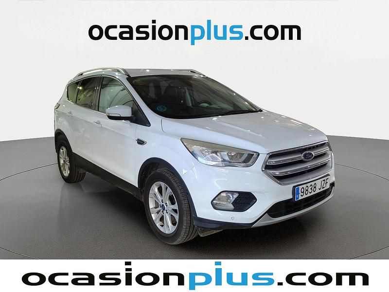 Usado Ford Kuga Titanium 120 CV (88 kW) 2017 Blanco SUV