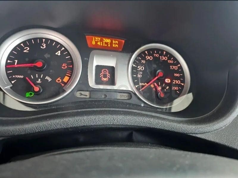 Usado Renault Clio II Authentique 75 CV (55 kW) 2011 Blanco Berlina