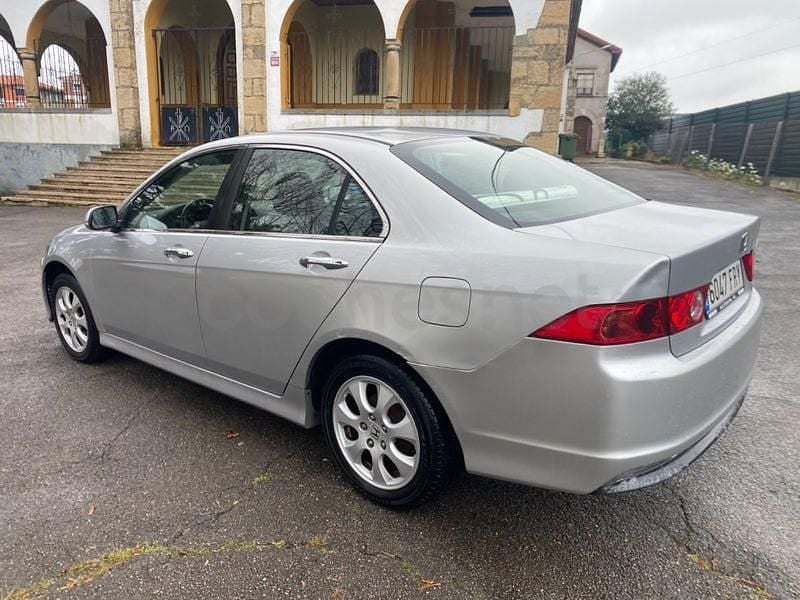 Usado Honda Accord Sport 140 CV (102 kW) 2007 Gris / plata Berlina
