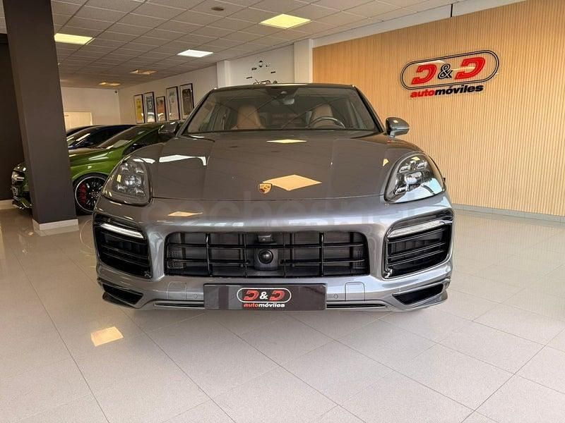 Usado Porsche Cayenne 462 CV (339 kW) 2020 Gris / plata SUV