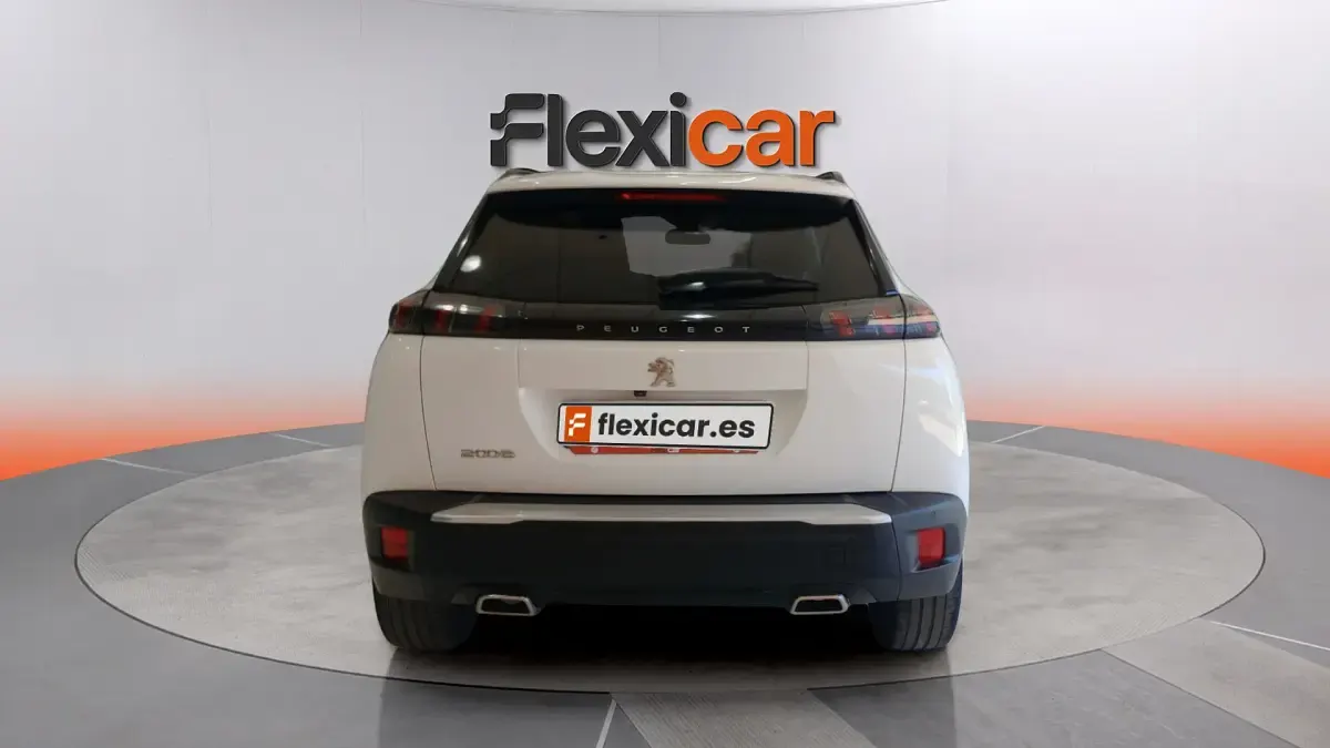 Usado Peugeot 2008 Allure 131 CV (96 kW) 2020 Blanco SUV