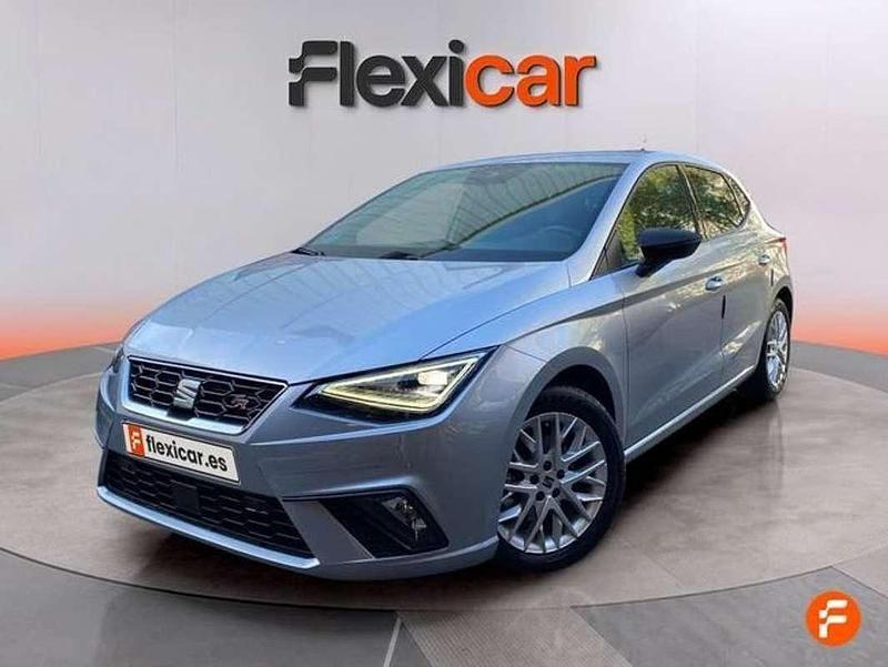 Usado Seat Ibiza FR 110 CV (80 kW) 2023 Gris Utilitario