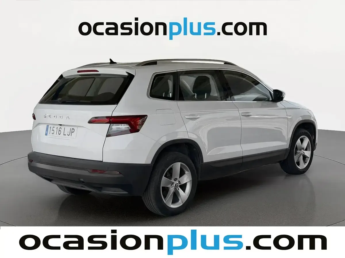 Usado Skoda Karoq Ambition 150 CV (110 kW) 2020 Blanco SUV