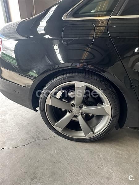 Usado Audi A4 S-Line 150 HP (110 kW) 2015 Preto Sedan