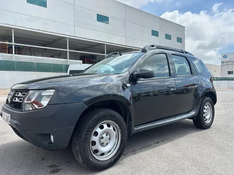 Usado Dacia Duster Ambiance 90 CV (66 kW) 2016 Negro SUV