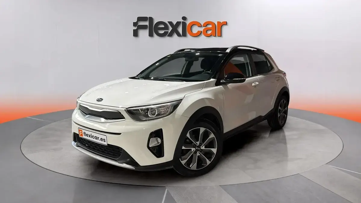 Usado Kia Stonic 101 CV (74 kW) 2020 Blanco SUV