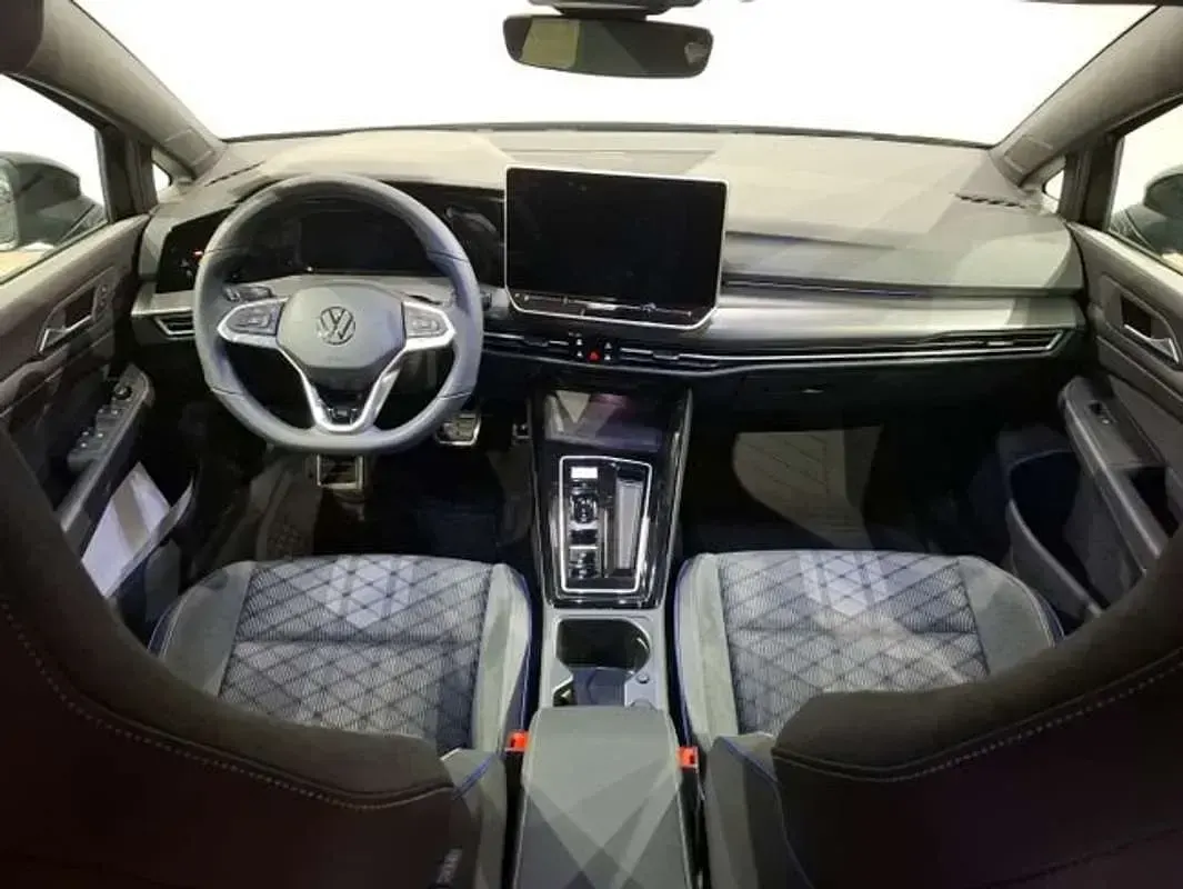 Usado VW Golf VIII R-line 150 CV (110 kW) 2026 Negro Utilitario