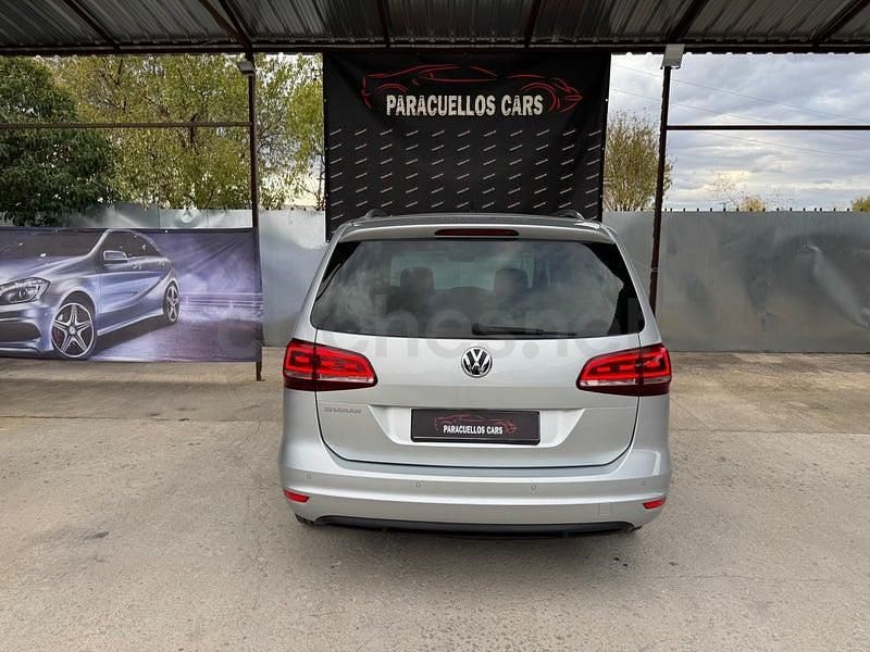 Usado VW Sharan Advance 184 CV (135 kW) 2018 Gris / plata Monovolumen