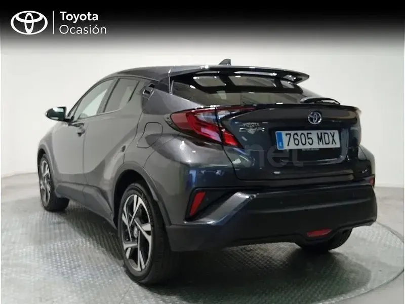 Usado Toyota C-HR Advance 122 CV (89 kW) 2023 Gris / plata SUV