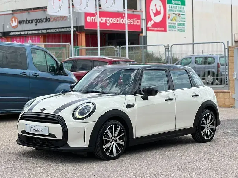 Usado Mini Cooper 136 CV (100 kW) 2021 Beige Utilitario