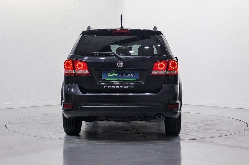 Usado Fiat Freemont Lounge 140 CV (102 kW) 2014 Negro SUV