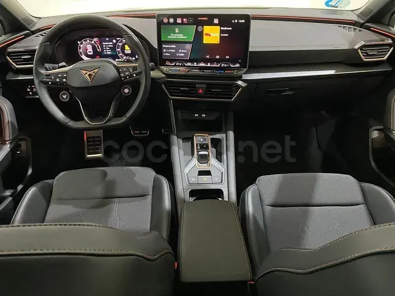 Usado Cupra Leon 150 CV (110 kW) 2025 Gris / plata Familiar