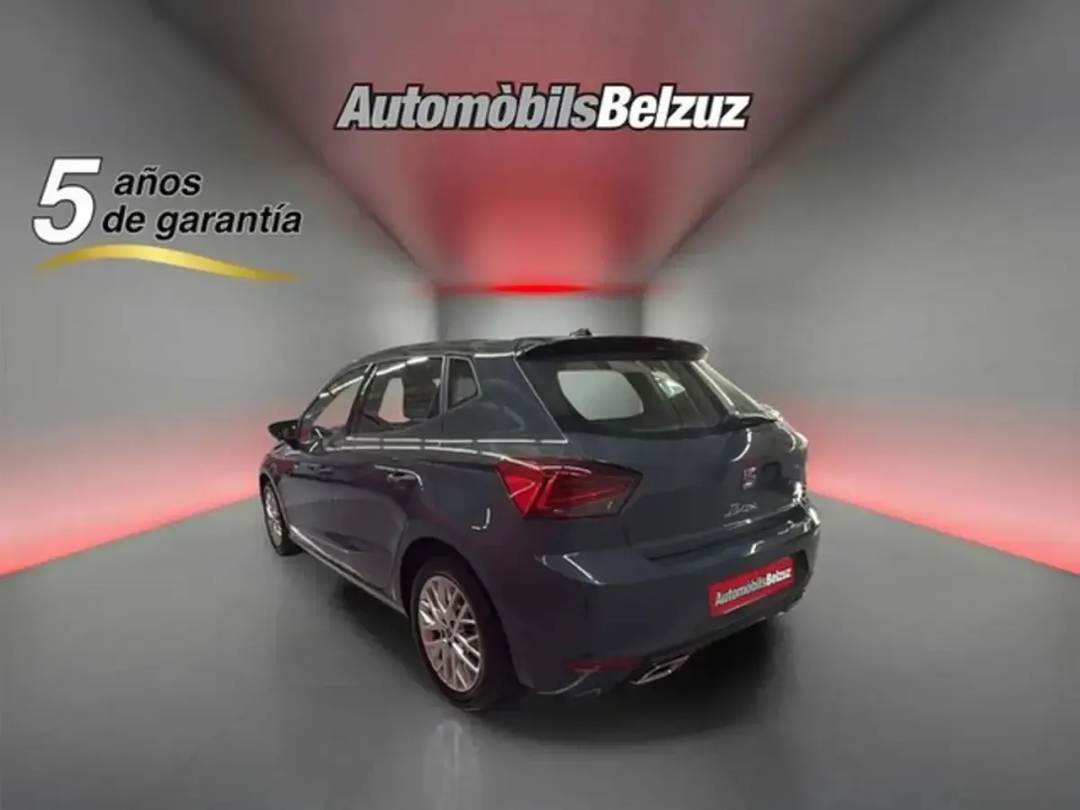 Usado Seat Ibiza FR 116 CV (85 kW) 2025 Gris Utilitario