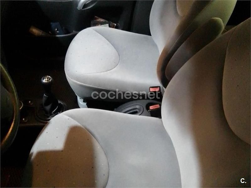 Negro Usado 2005 Citroën C3 Utilitario | 3100 € (Precio justo) - Imagen 1/4