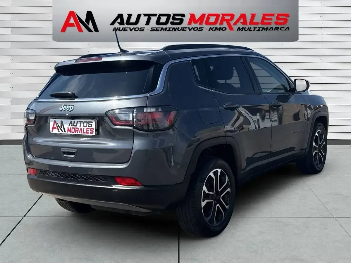 Usado Jeep Compass Limited 130 CV (95 kW) 2023 Gris SUV