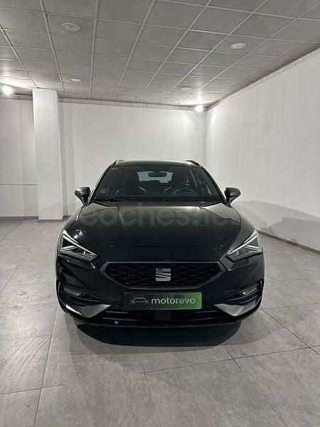 Usado Seat Leon FR 150 CV (110 kW) 2021 Negro Familiar
