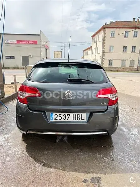 Usado Citroën C4 Exclusive 150 CV (110 kW) 2013 Gris / plata Berlina