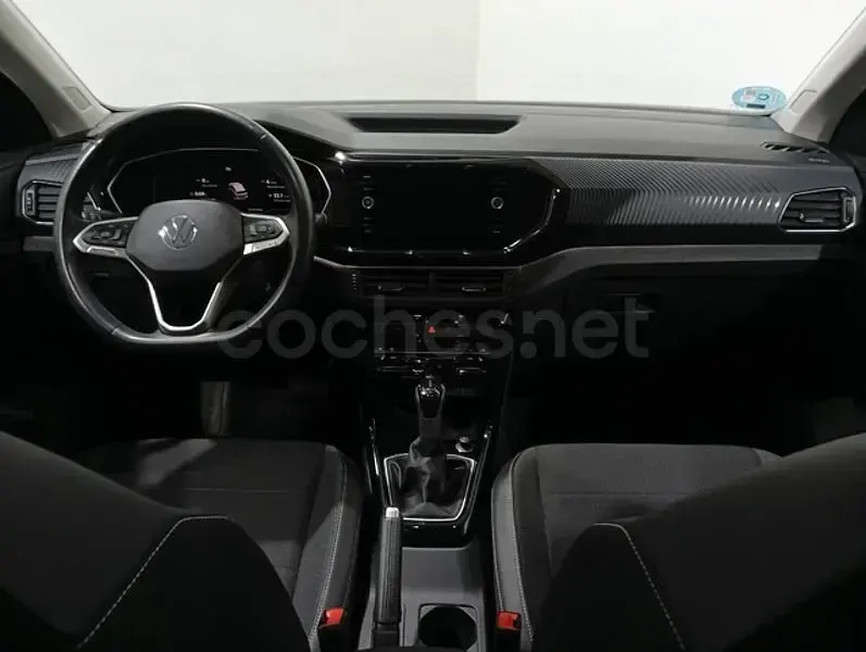 Usado VW T-Cross Sportline 150 CV (110 kW) 2022 Gris / plata SUV