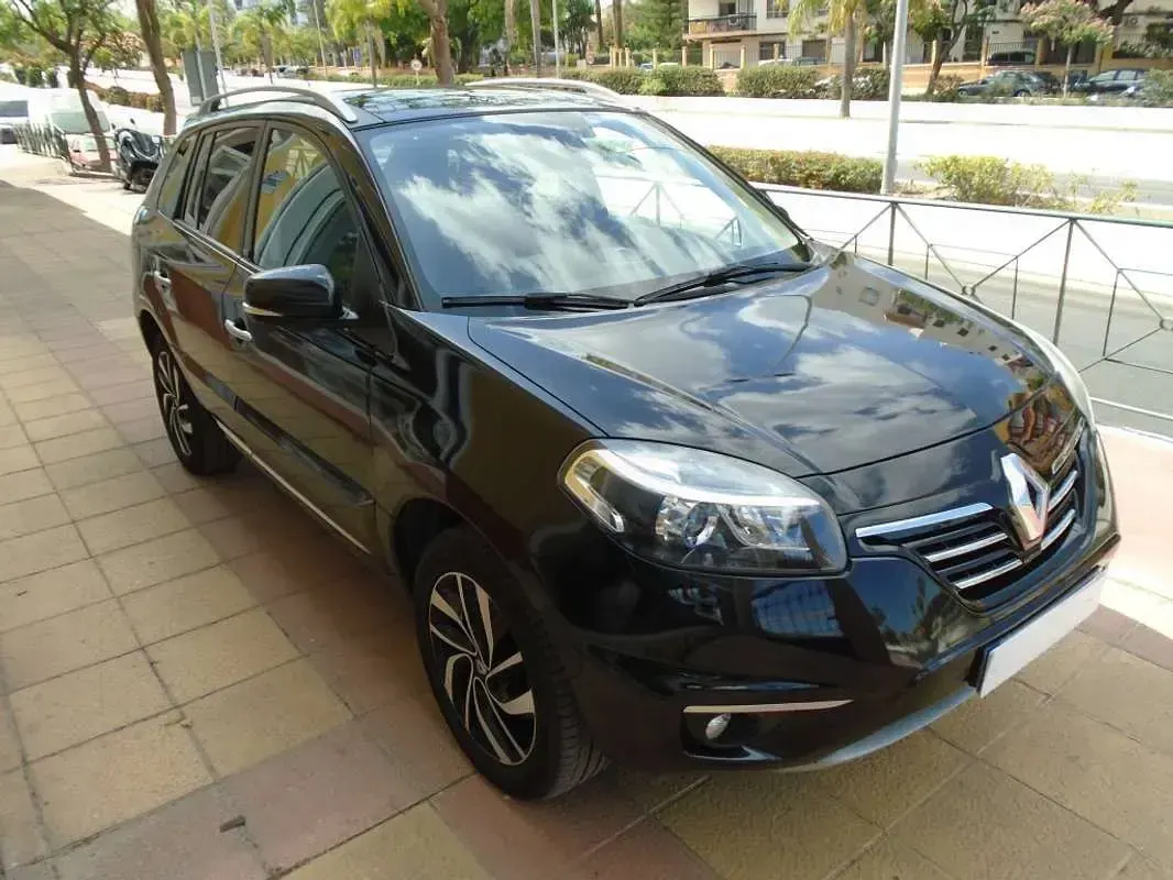 Usado Renault Koleos Privilege 175 CV (128 kW) 2014 Negro SUV
