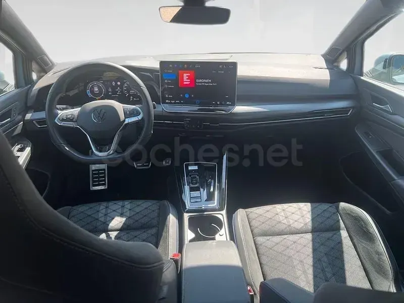 Usado VW Golf VIII R-line 150 CV (110 kW) 2025 Azul Berlina