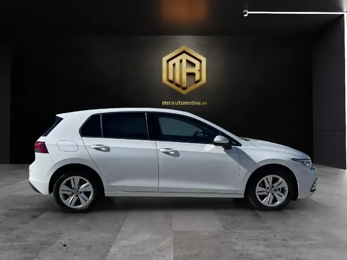 Usado VW Golf VIII Life 115 CV (84 kW) 2022 Blanco