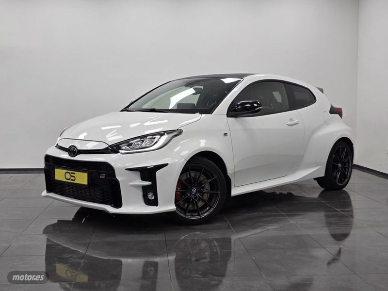 Blanco Usado 2021 Toyota Yaris Berlina | 31.990 € (Buen precio) - Imagen 1/4