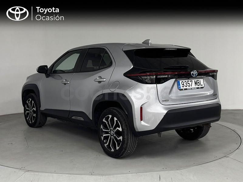 Usado Toyota Yaris Cross Active 116 CV (85 kW) 2022 Gris / plata SUV