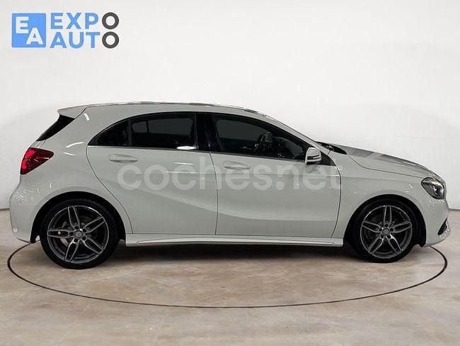 Usado Mercedes A180 AMG line 122 CV (89 kW) 2017 Blanco Berlina