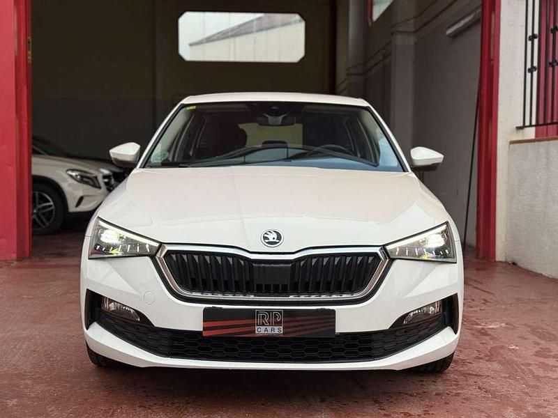 Usado Skoda Scala Style 116 CV (85 kW) 2020 Blanco Utilitario